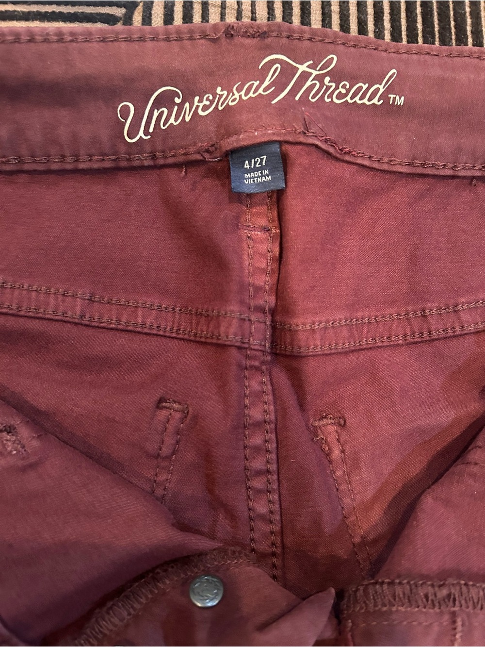 Universal Thread Mid Rise Skinny Jeans - Picture 2 of 4